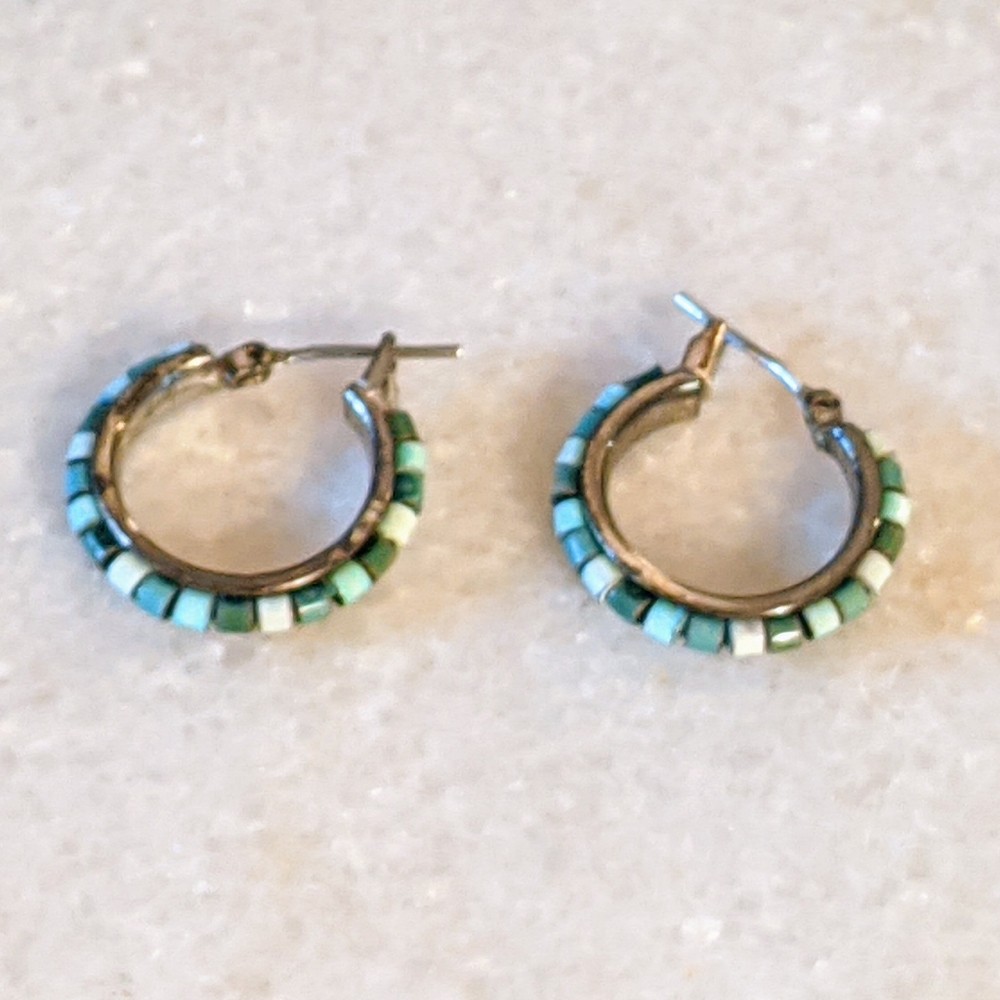 🎇2/$15🎇 Beaded Hoops Silvertone aqua turquoise